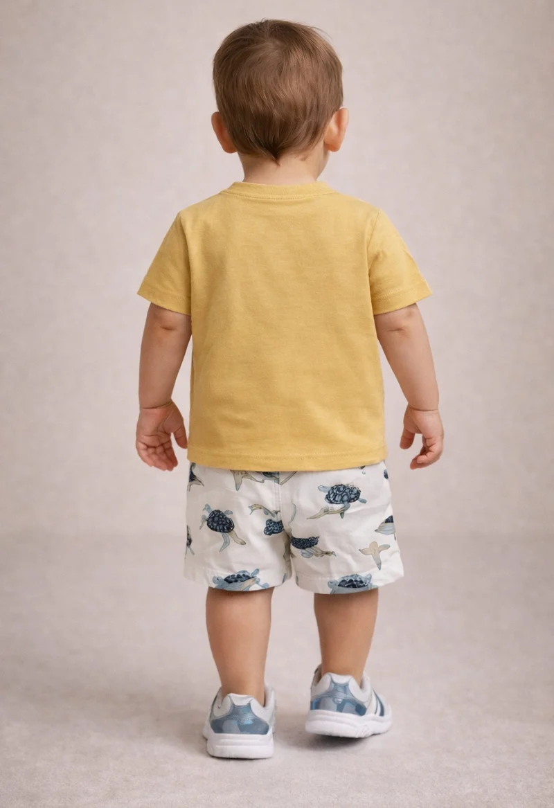 ديركجي طقم ولادي قطعتين تي شيرت وسروال قصير برباط بطبعة سلاحف البحر